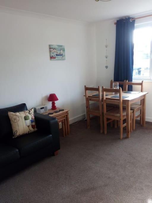 Apartment With Heated Pool & Close To Beach Paignton Exterior photo